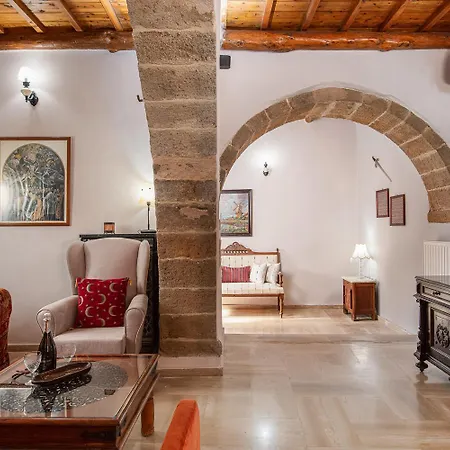Anta Villa *